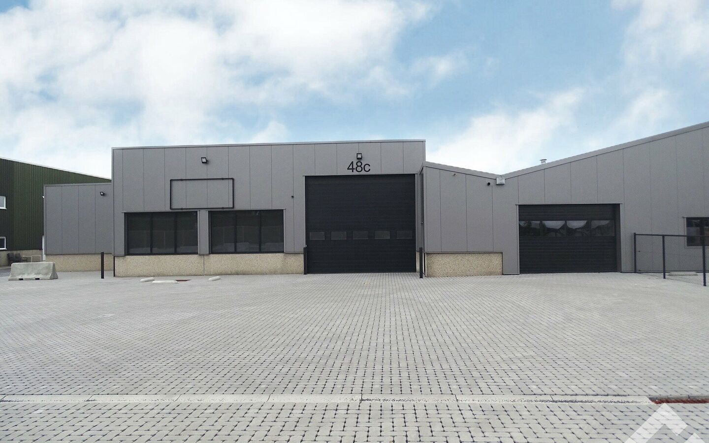 Gebouw voor gemengd gebruik te huur in Dessel