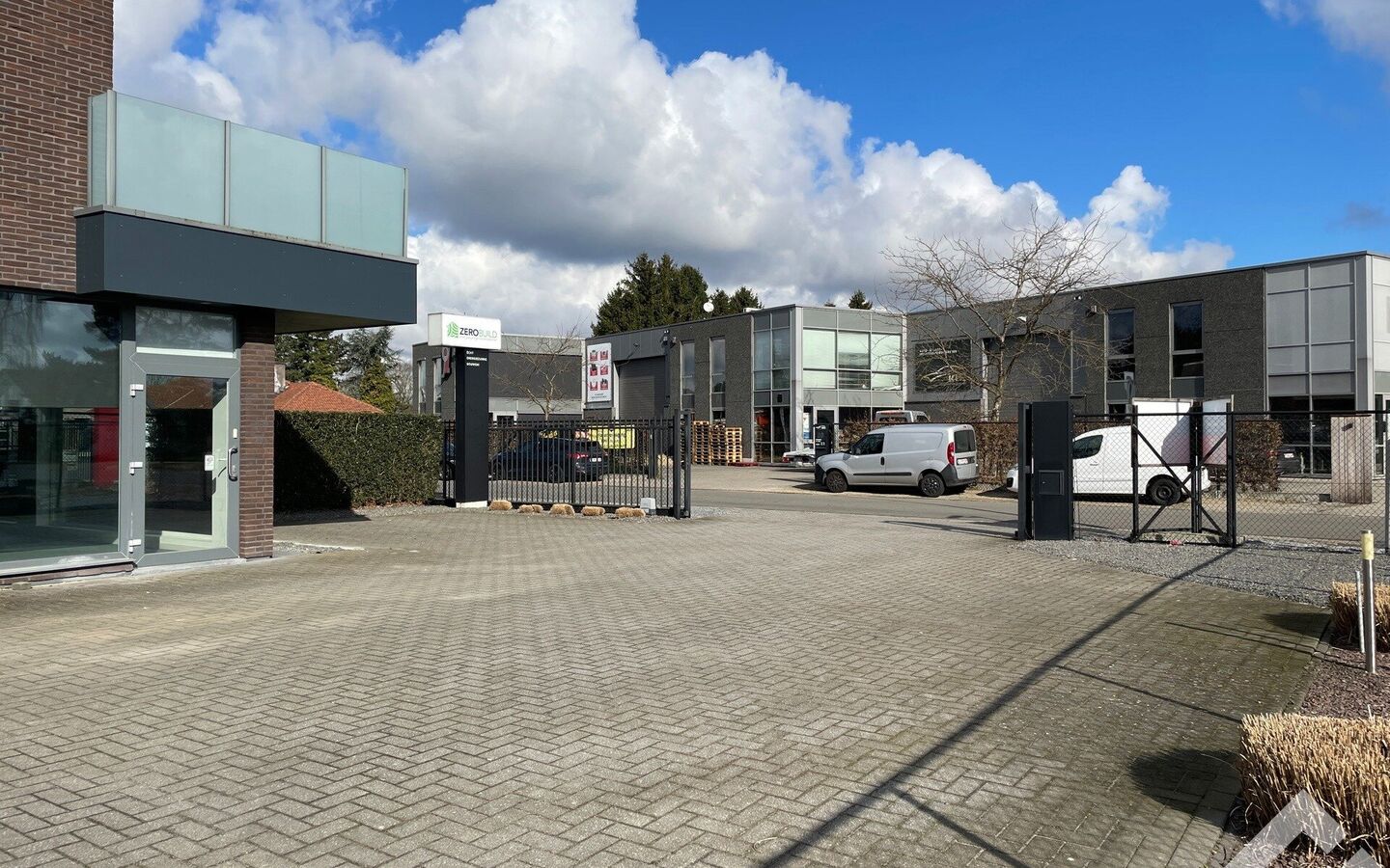 Gebouw voor gemengd gebruik te huur in Overpelt