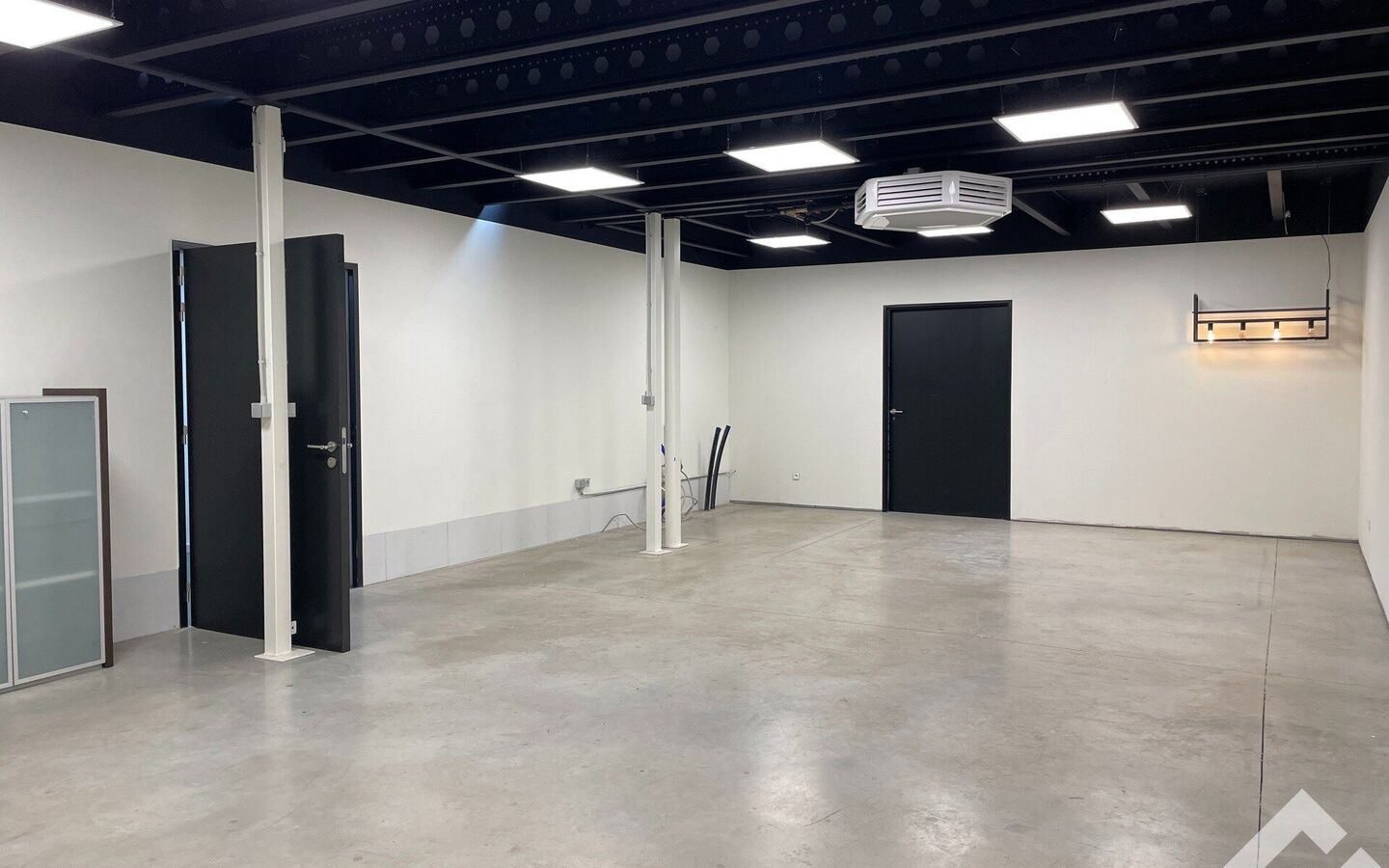Gebouw voor gemengd gebruik te huur in Overpelt