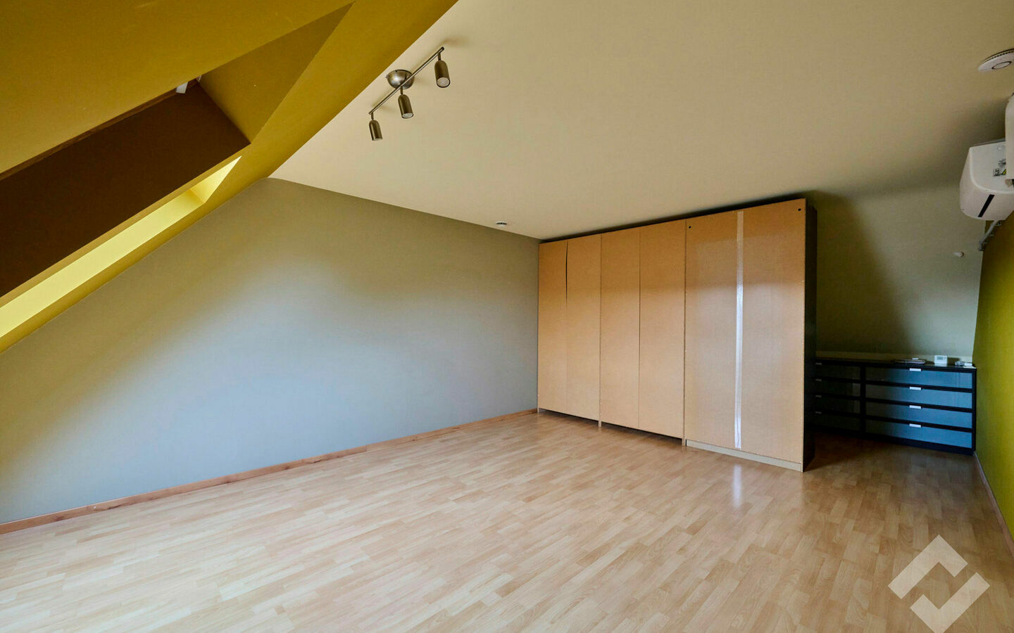 Gebouw voor gemengd gebruik te koop in Balen