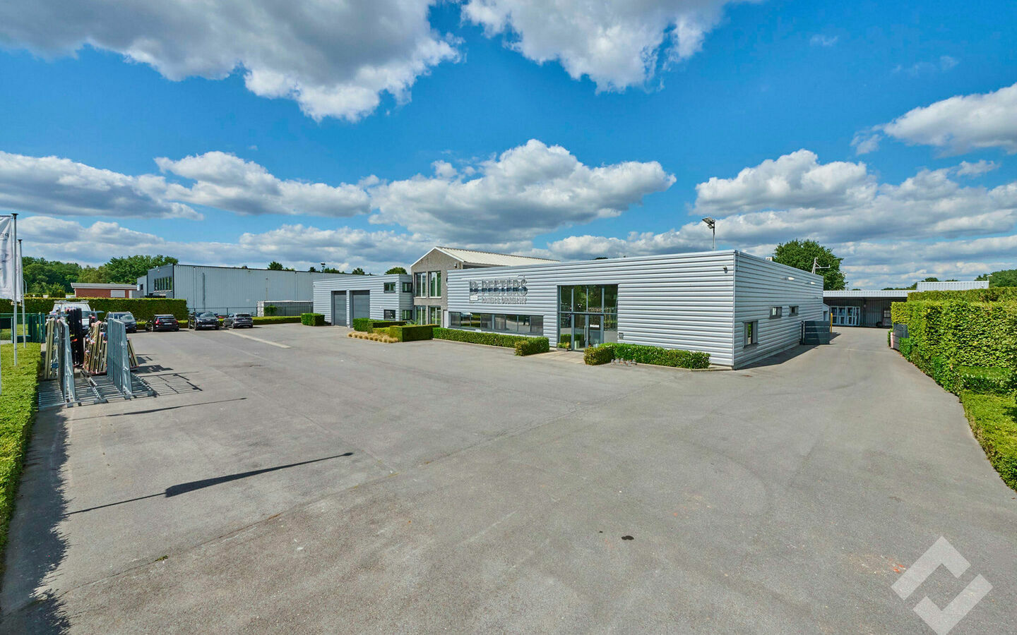 Gebouw voor gemengd gebruik te koop in Dessel