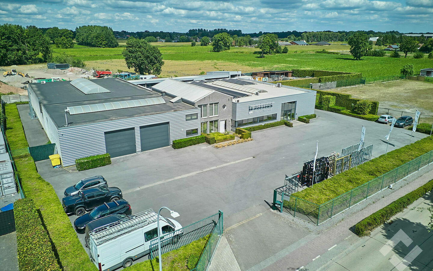 Gebouw voor gemengd gebruik te koop in Dessel
