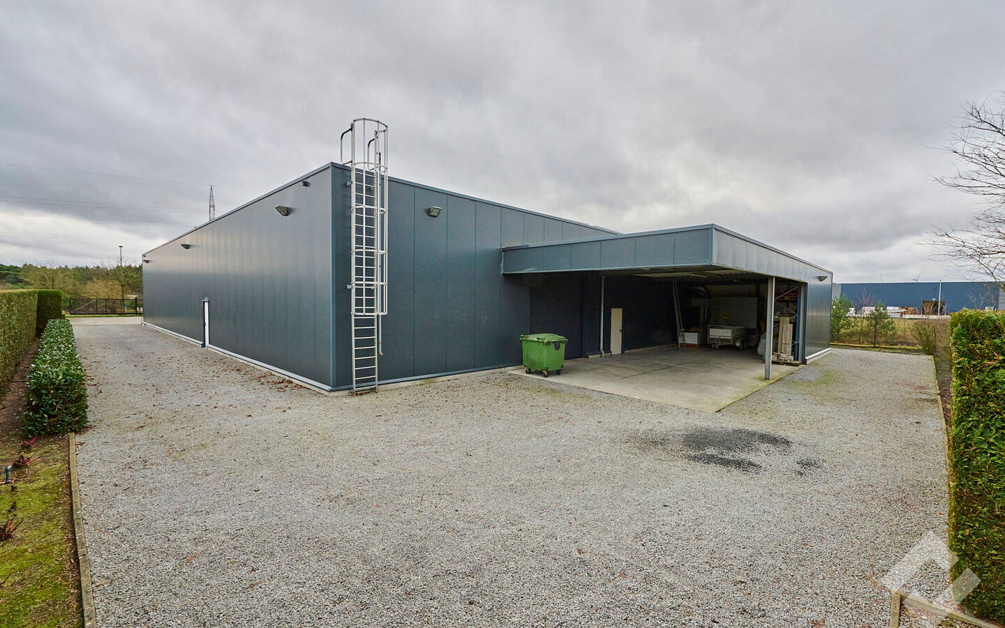 Gebouw voor gemengd gebruik te koop in Lommel