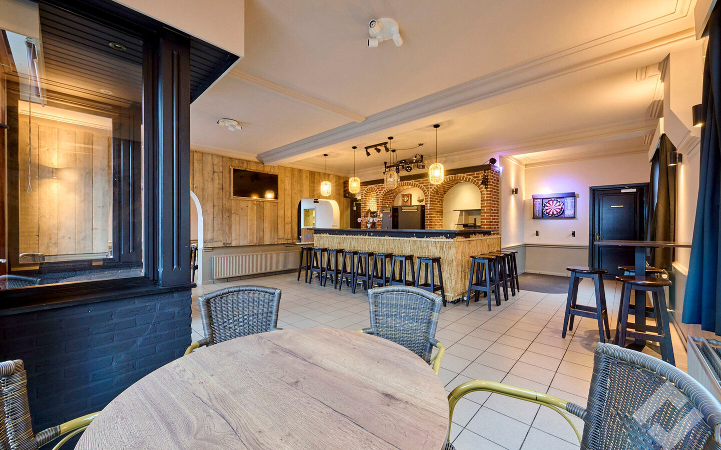 Gebouw voor gemengd gebruik te koop in Lommel