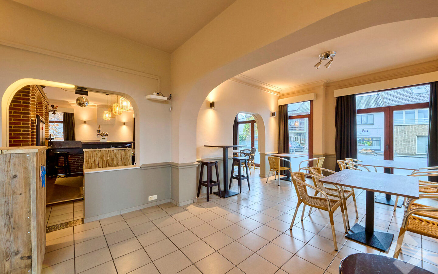 Gebouw voor gemengd gebruik te koop in Lommel