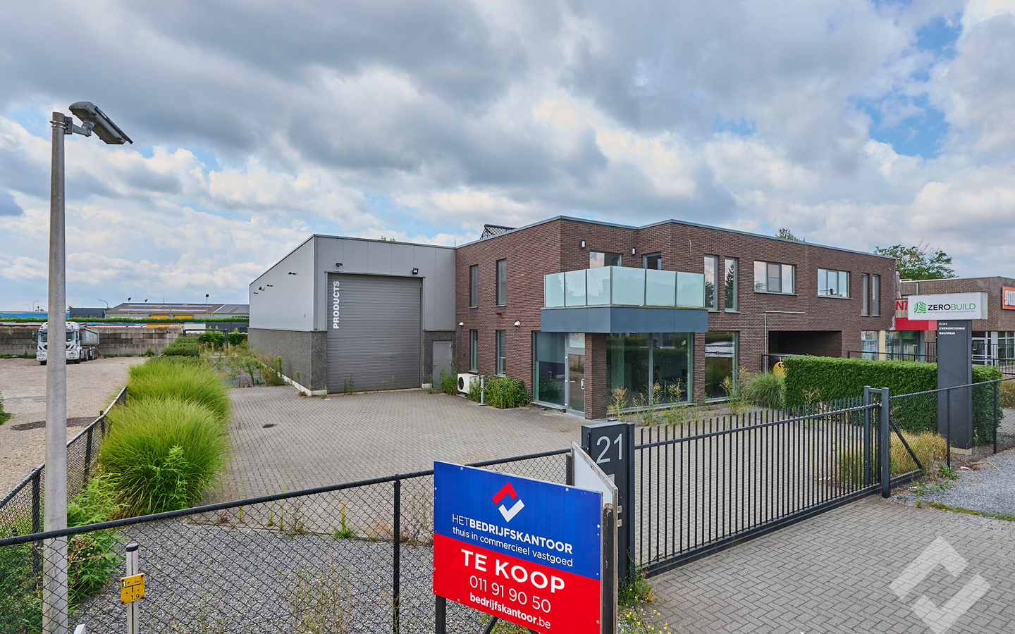 Gebouw voor gemengd gebruik te koop in Overpelt