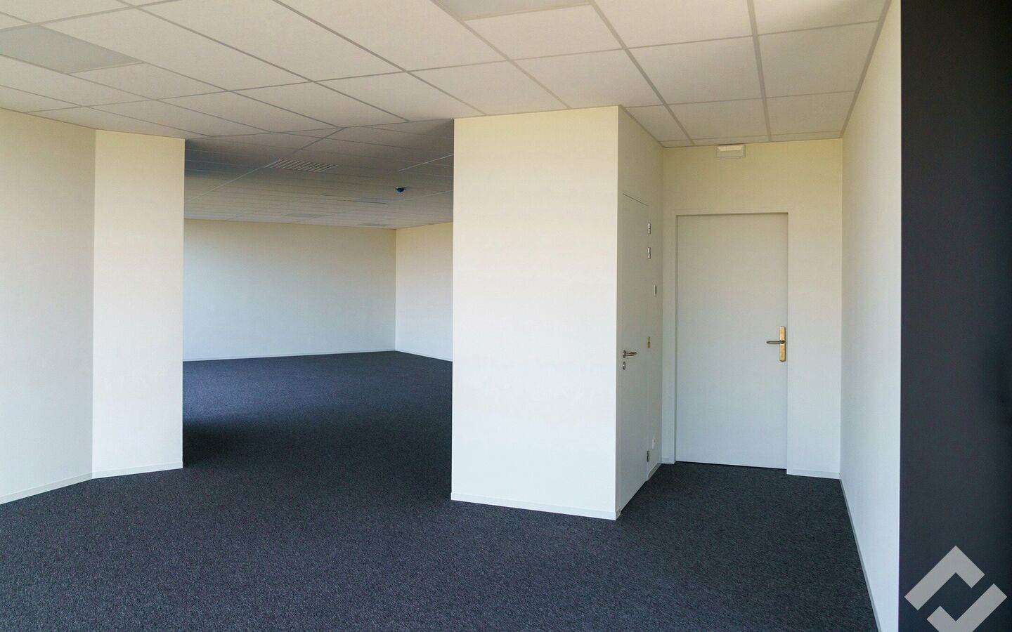 Individuele handelszaak te huur in Dilsen-Stokkem