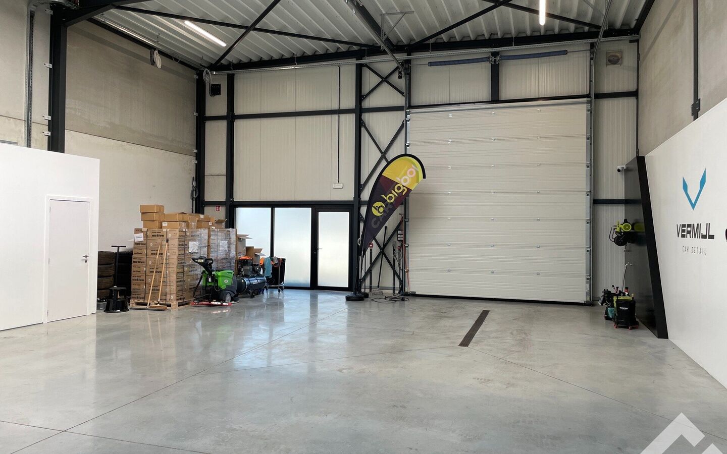 Industrieel gebouw te huur in Bree