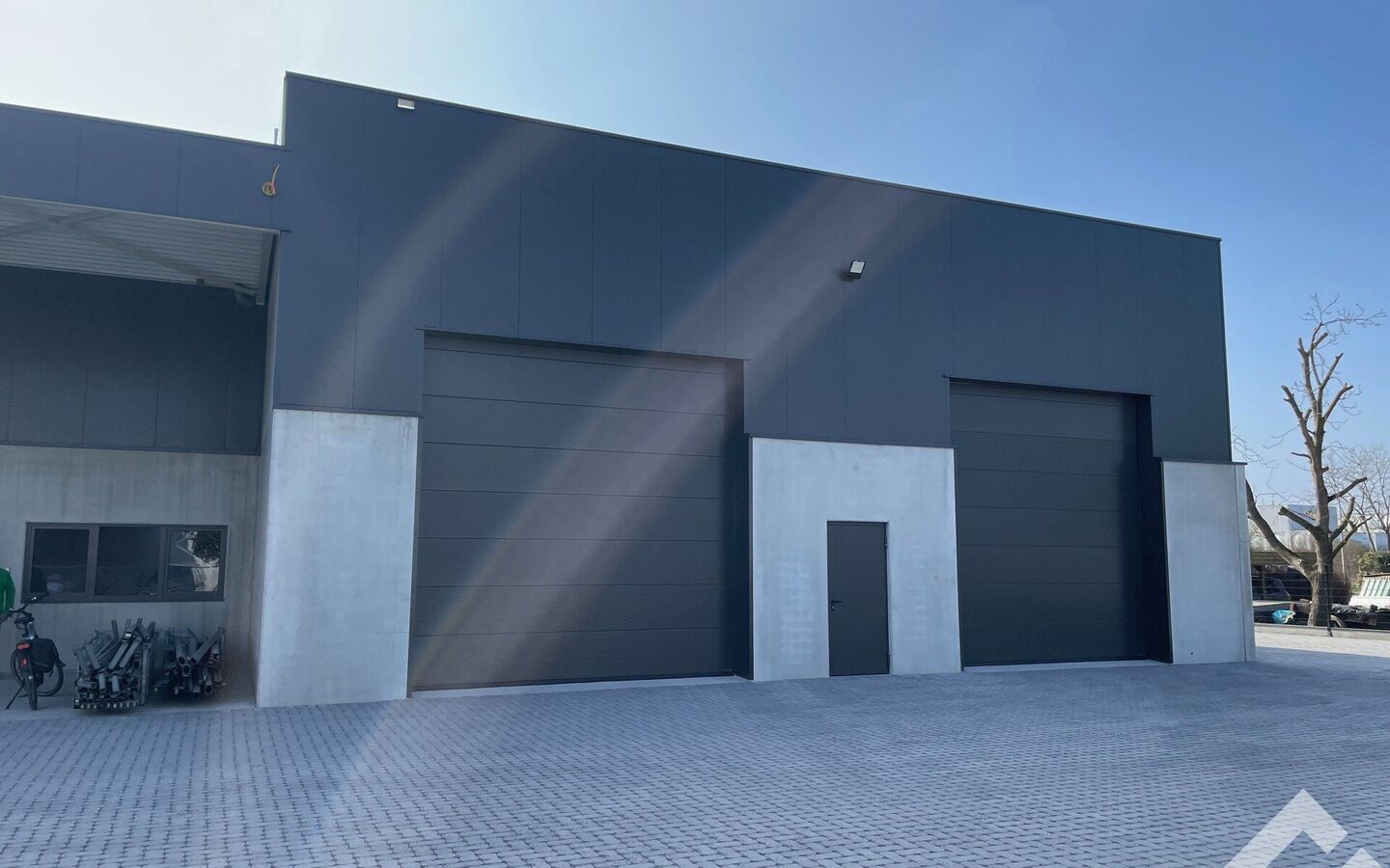 Industrieel gebouw te huur in Bree