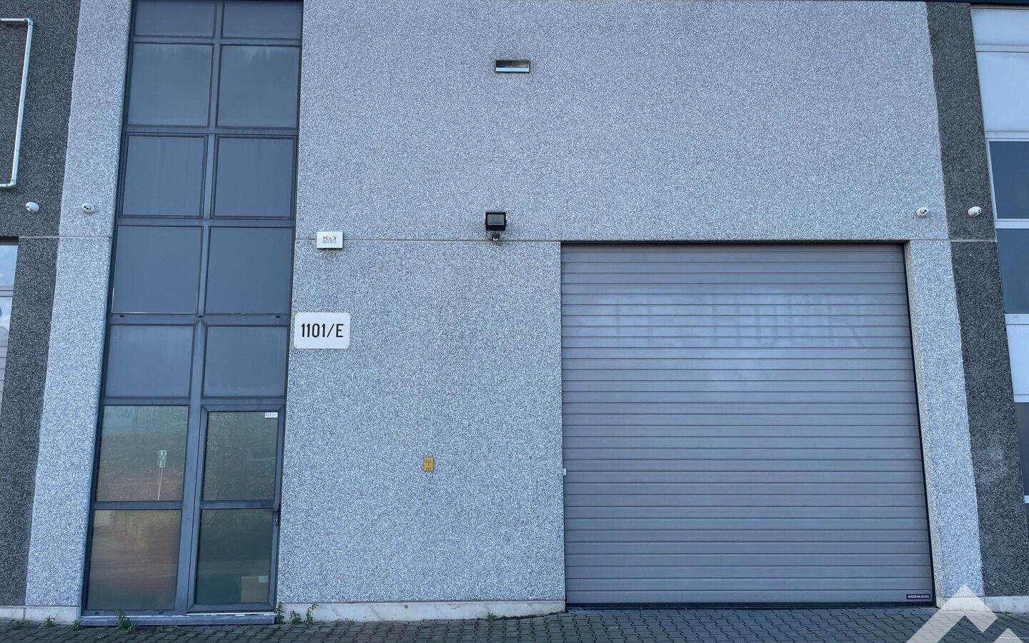 Industrieel gebouw te huur in Dessel