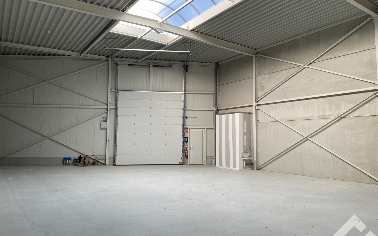 Industrieel gebouw te huur in Laakdal