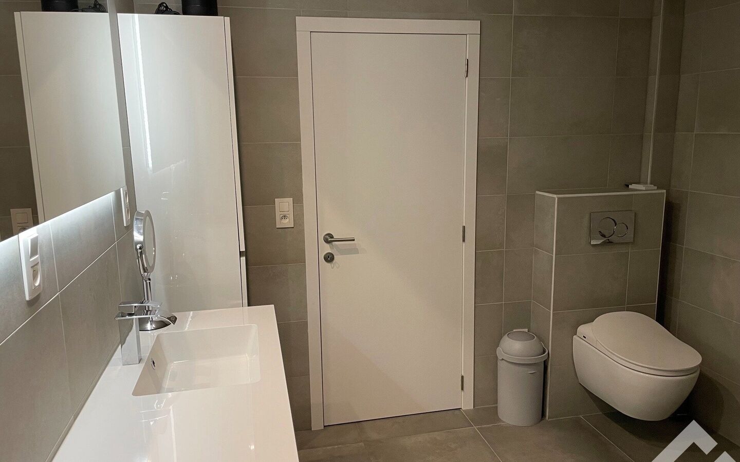 Industrieel gebouw te huur in Lommel