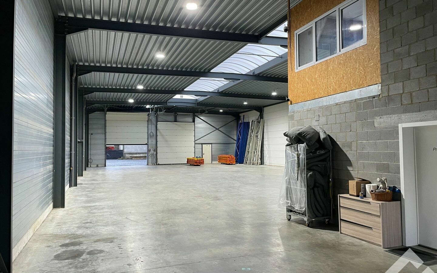 Industrieel gebouw te huur in Lommel