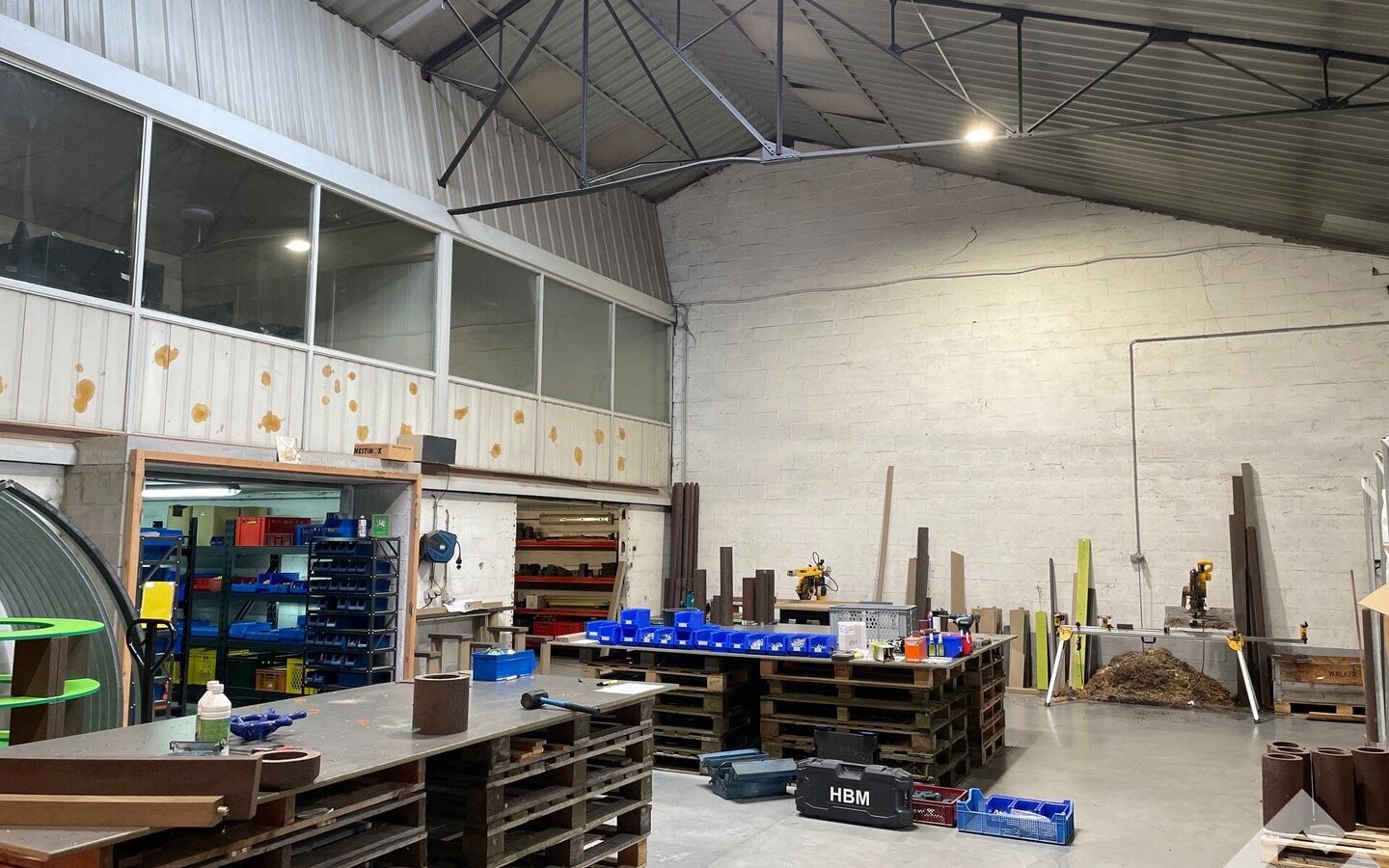 Industrieel gebouw te huur in Mol