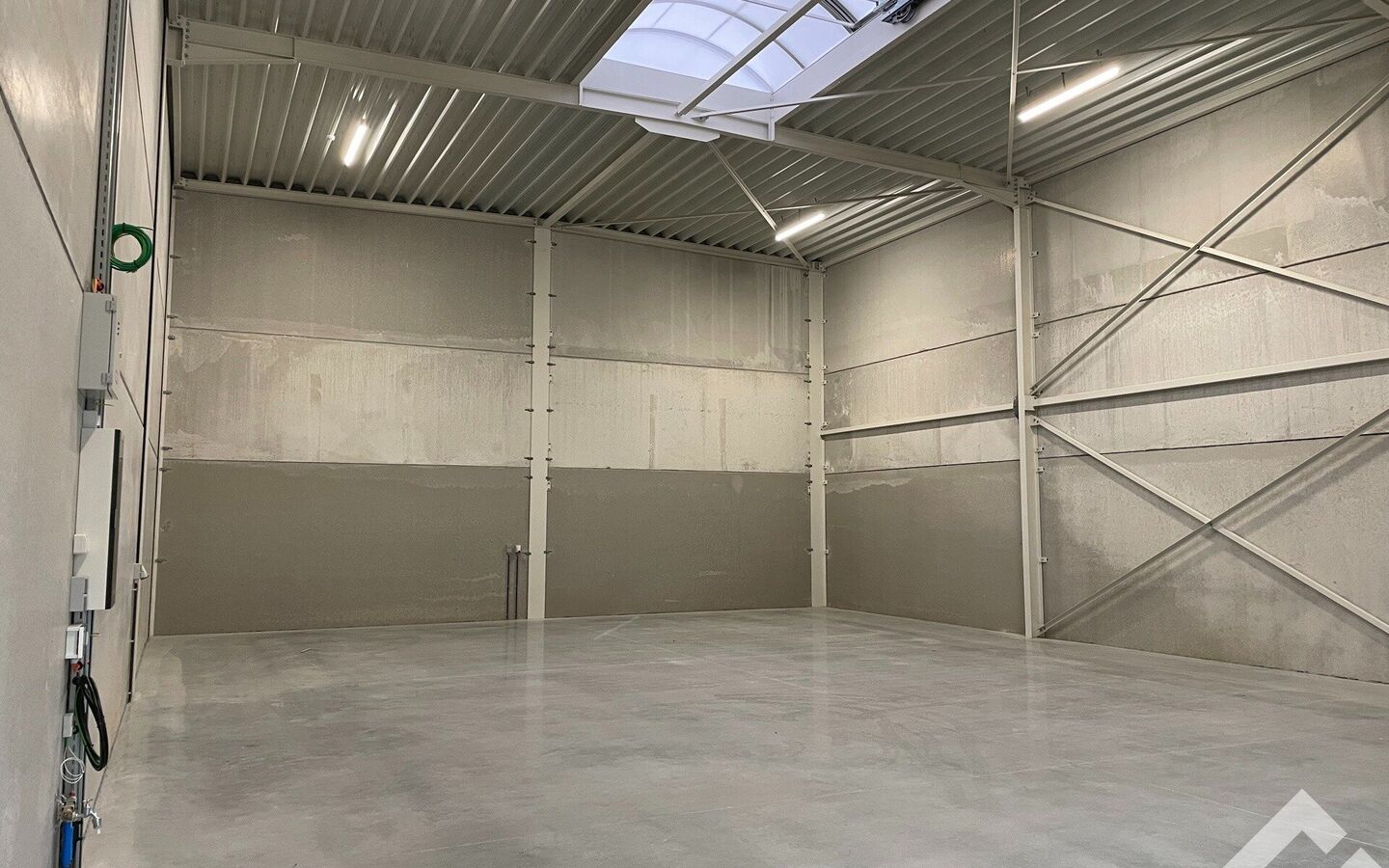 Industrieel gebouw te huur in Overpelt