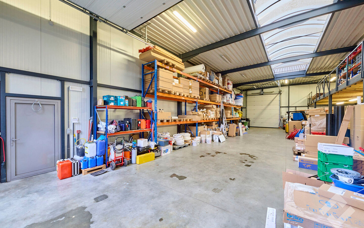 Industrieel gebouw te koop in Lommel