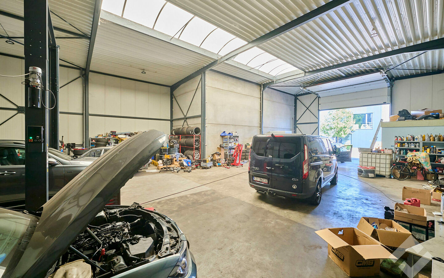 Industrieel gebouw te koop in Lommel
