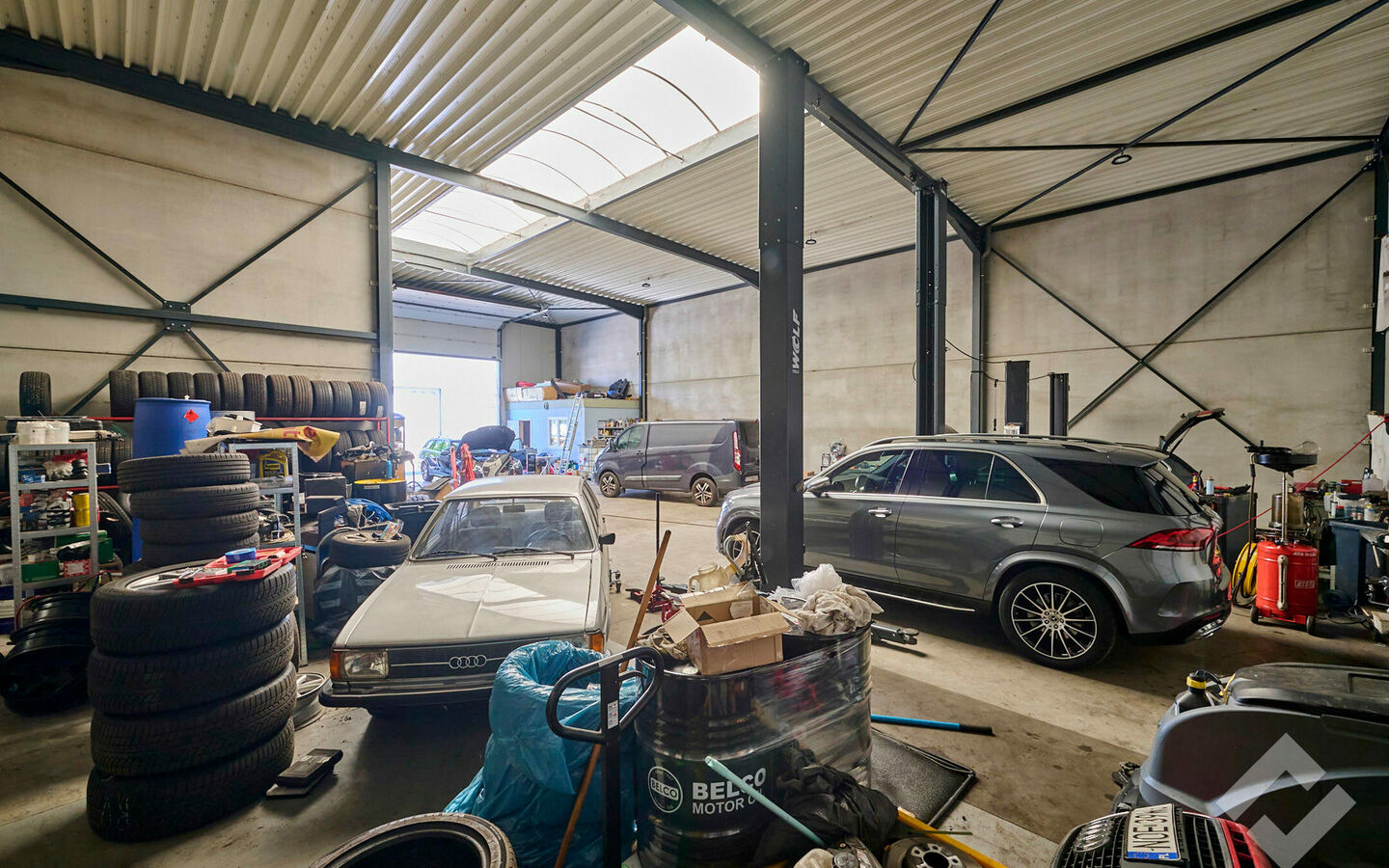 Industrieel gebouw te koop in Lommel