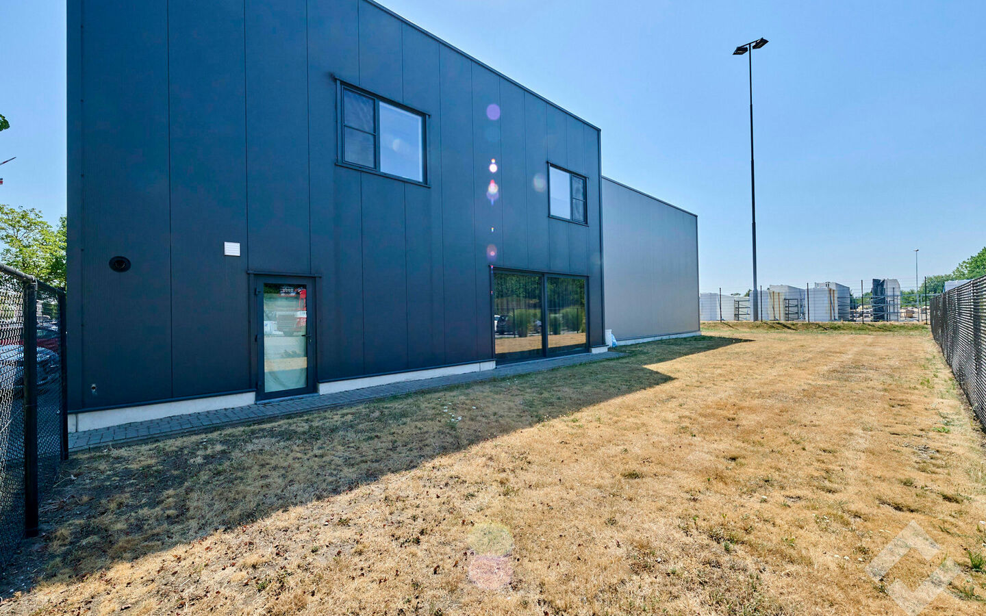 Industrieel gebouw te koop in Lommel