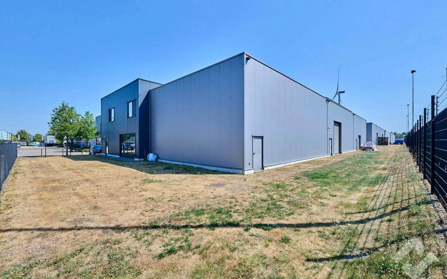 Industrieel gebouw te koop in Lommel
