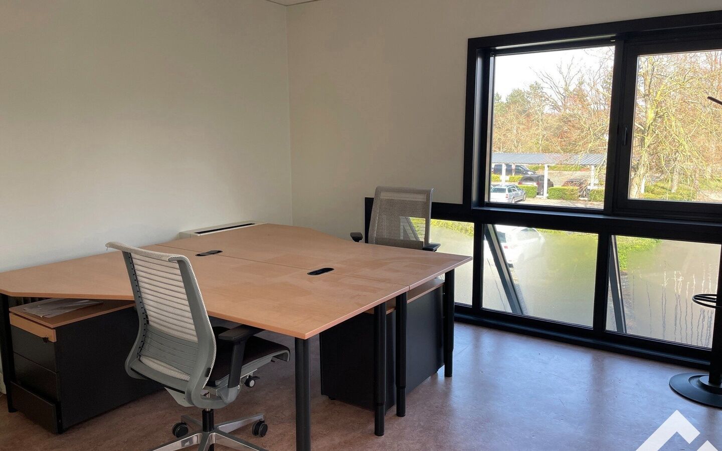 Kantoor te huur in Balen