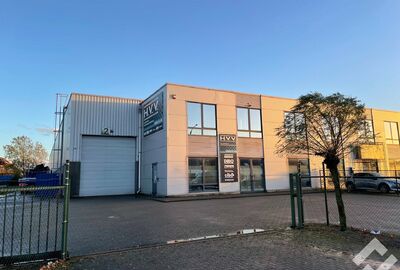 Industrieel gebouw te huur in Overpelt