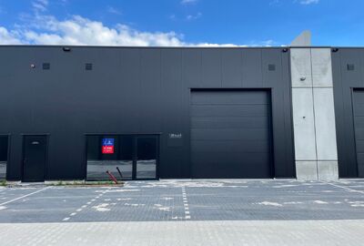 Industrieel gebouw te huur in Overpelt